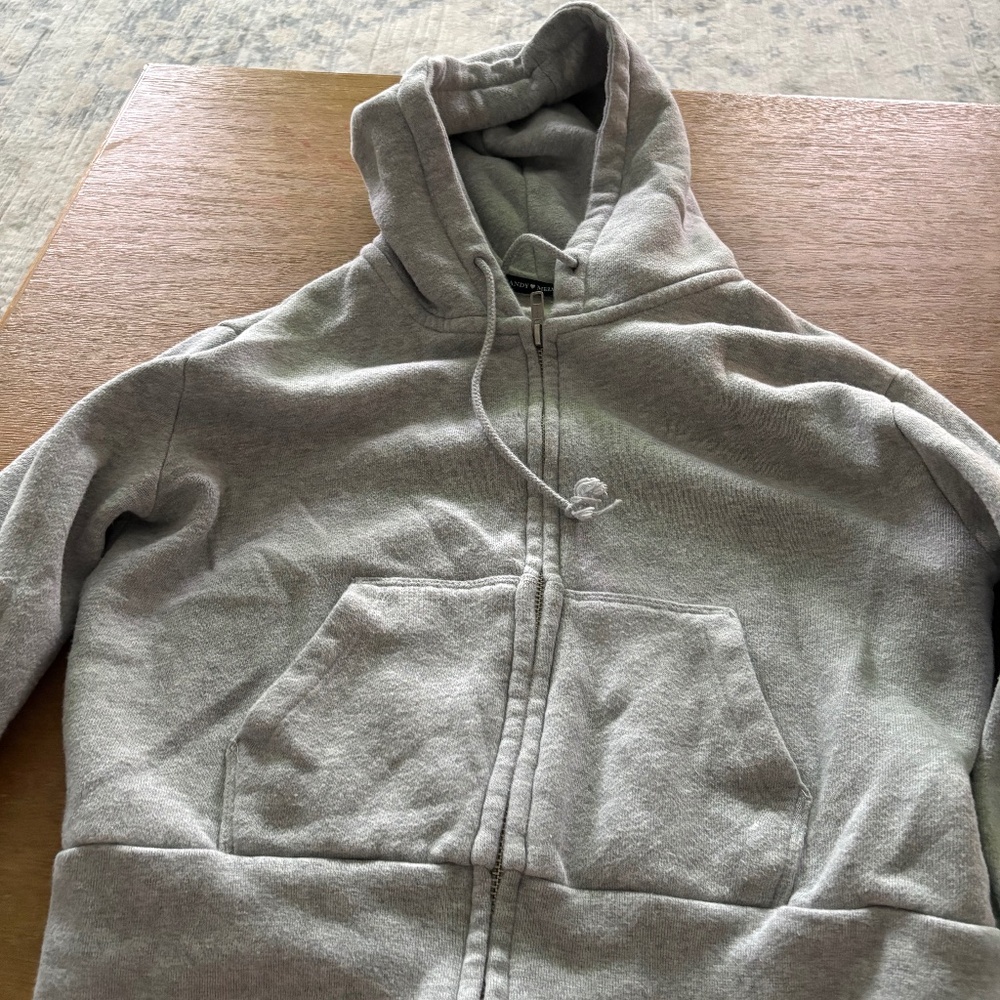 Zip hoodie